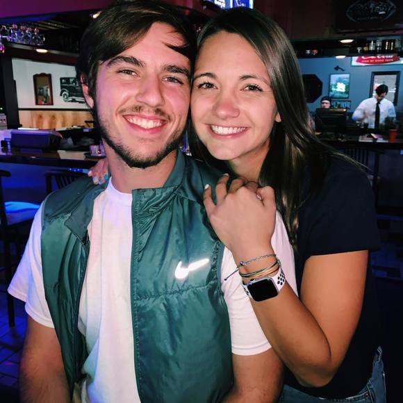 Meet your Posher, Caitlin - Picture 1 of 1